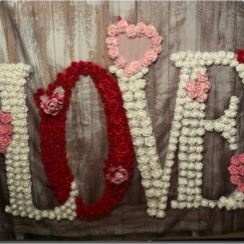 Easy Roll Up Backdrop-LOVE Flower wall/wedding backdrop/flower backdrop - Picture 3 of 3